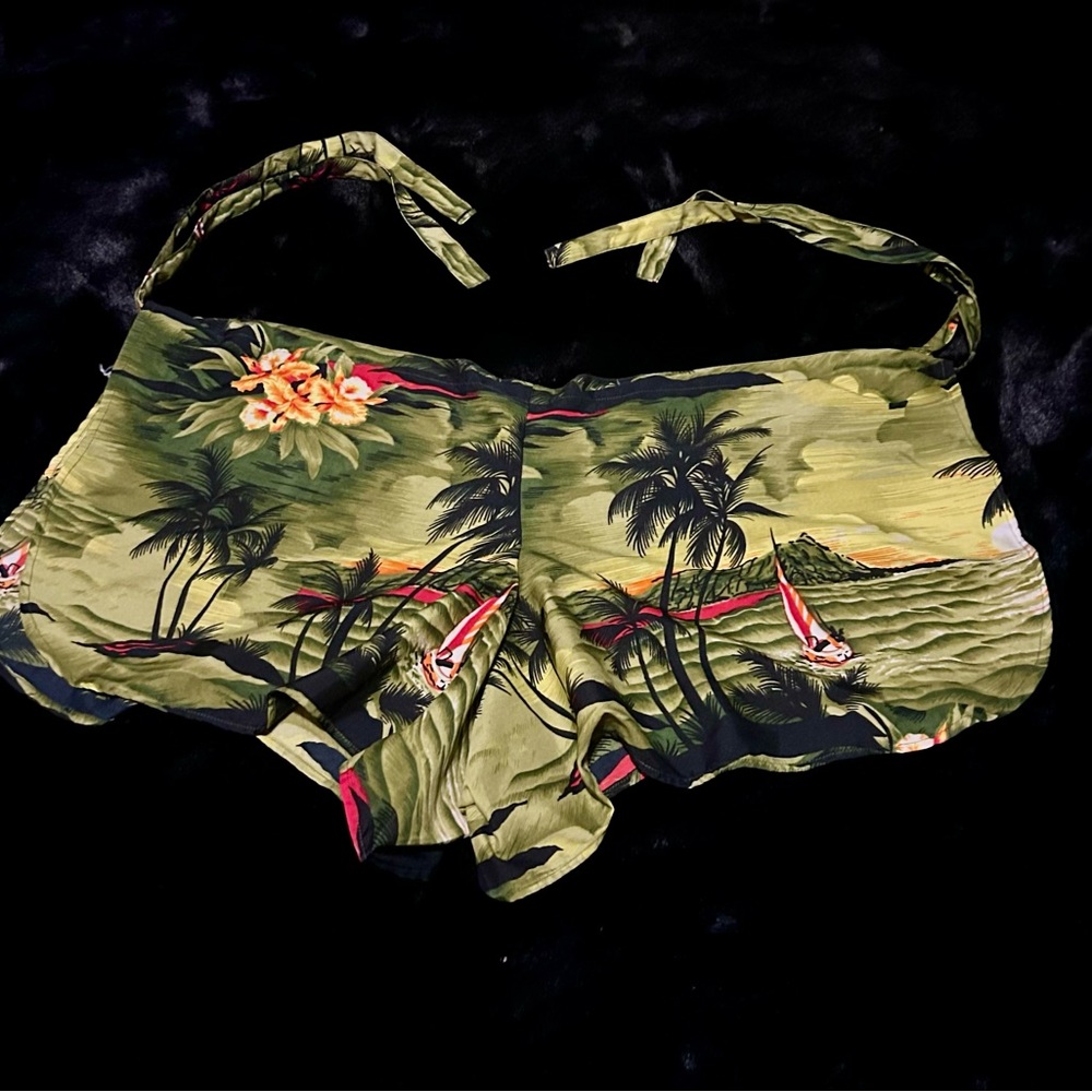 Tropical Print Tie-Waist Shorts